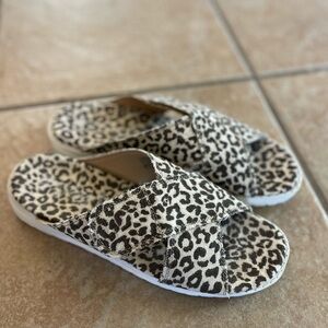 Gypsy Jazz Ocean Slip On Slide Sandal Leopard